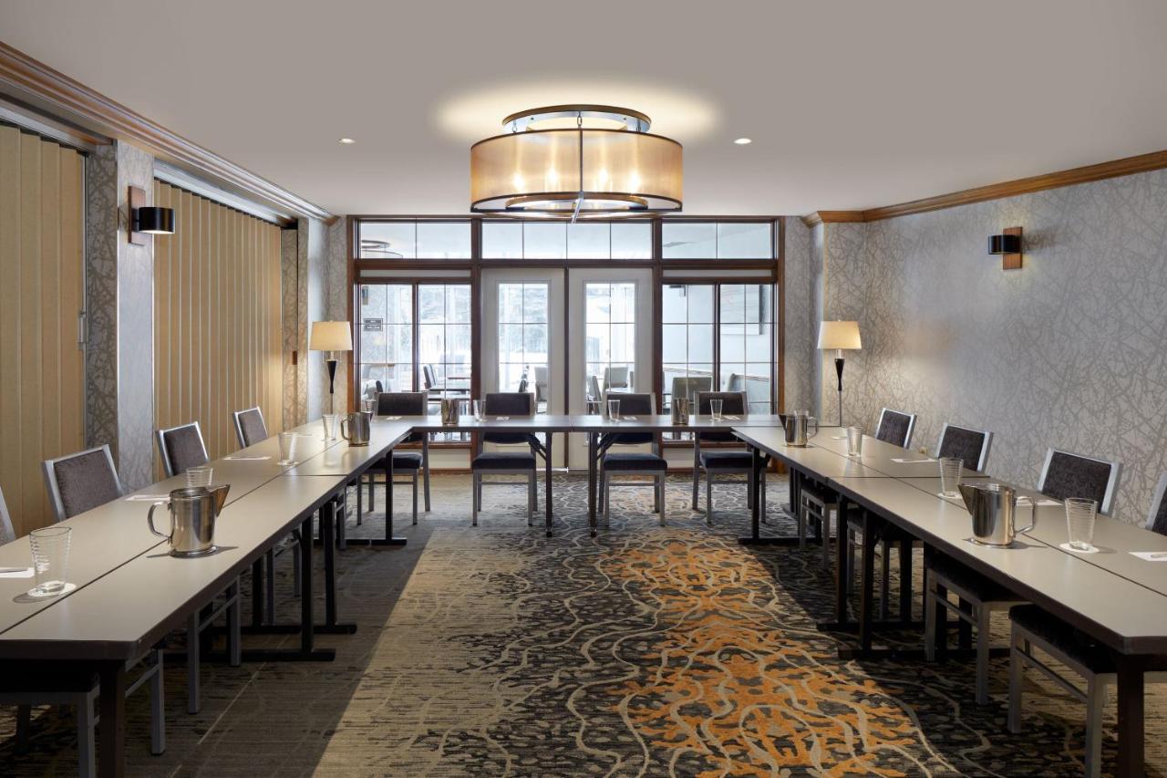By Marriott Tremblant Manoir Labelle 4*